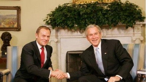 Premier Tusk gra na Wii i Xbox 360! 1