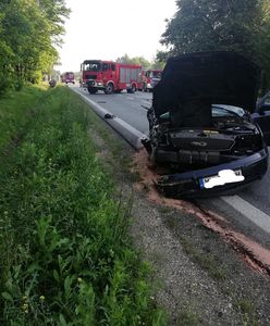 Zamienie. Wypadek na DK50. Bus czołowo zderzył się z osobówką