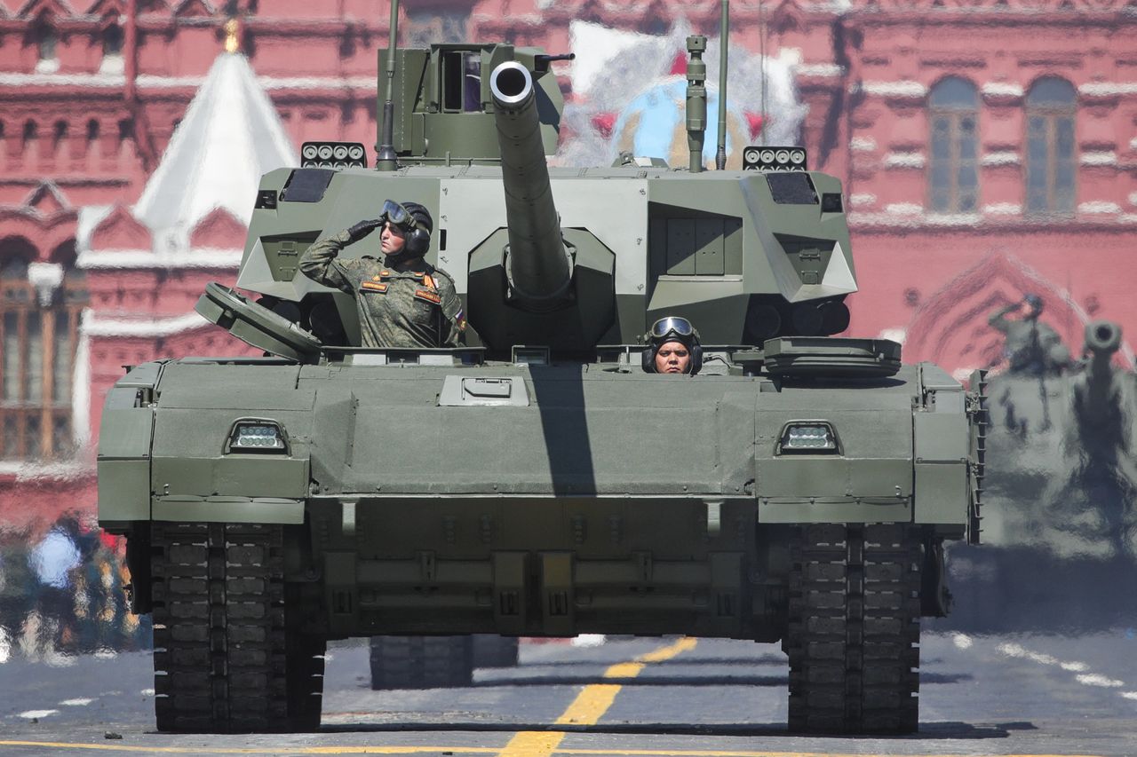 Czołg T-14 Armata podczas parady Dnia Zwycięstwa w Moskwie