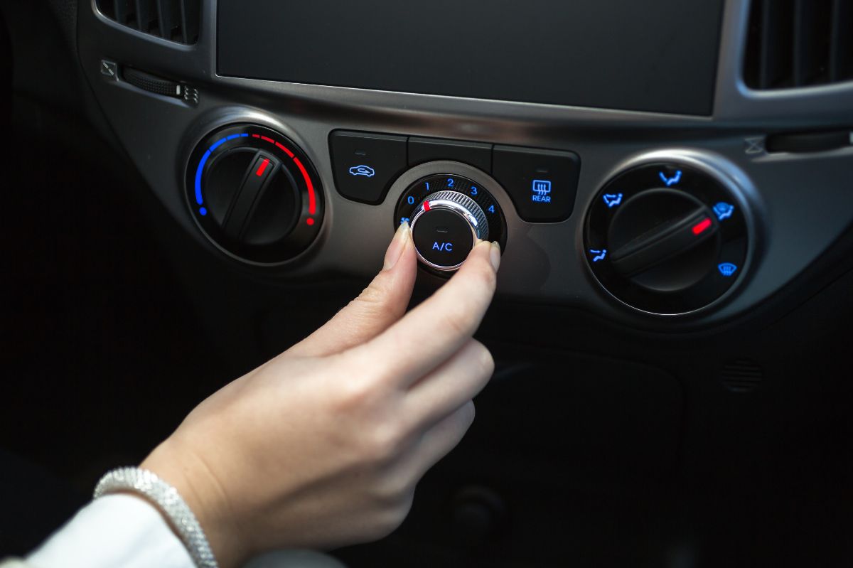 Expert tips for cooling your car swiftly in September's heat