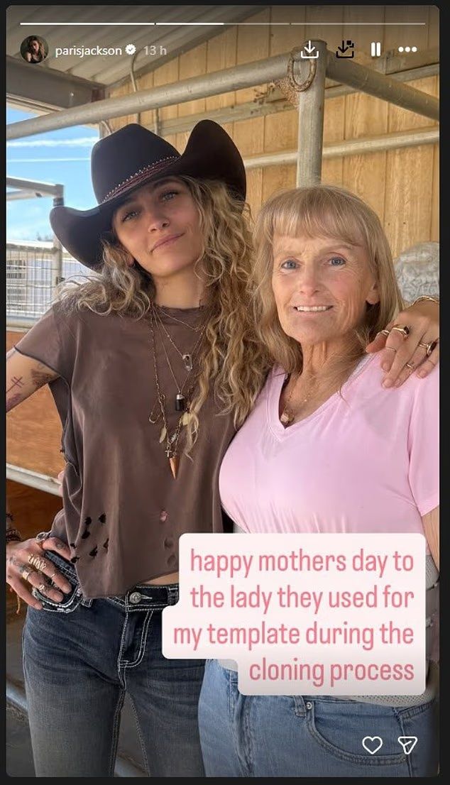 Debbie Rowe i Paris Jackson
