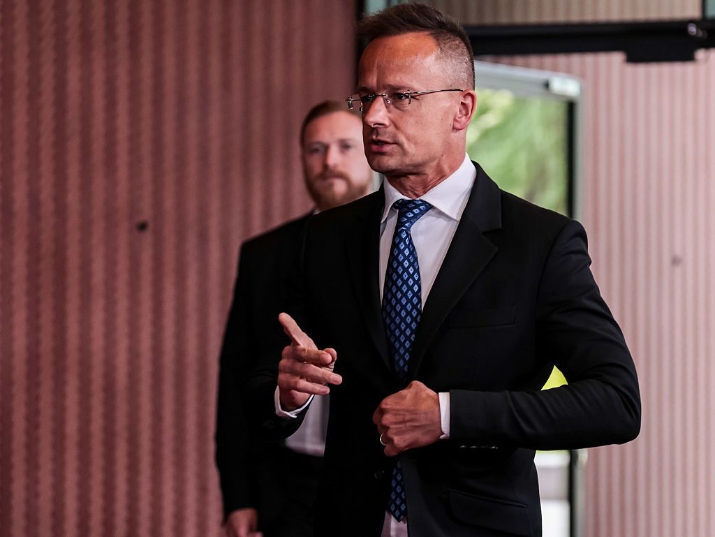 Były szef węgierskiego MSZ wydał 5,6 mln euro publicznych pieniędzy na czartery