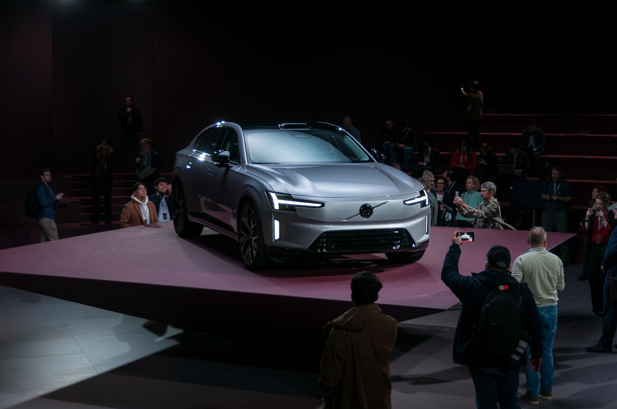 Volvo ES90 (2025)