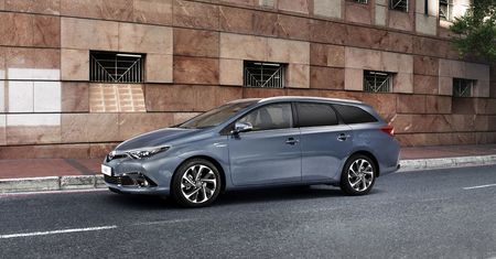Hybrydowy kombi. Czy to ma sens? Toyota Auris II Hybrid Touring Sports [wywiad]