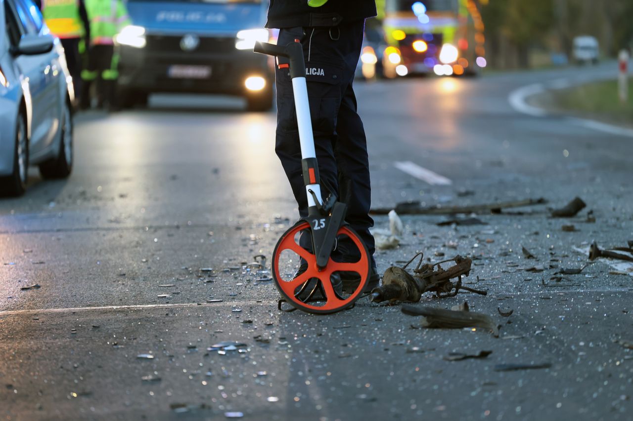 Potrącenie 33-latki na ul. Polnej. Policja szuka osoby, która jako pierwsza ruszyła z pomocą