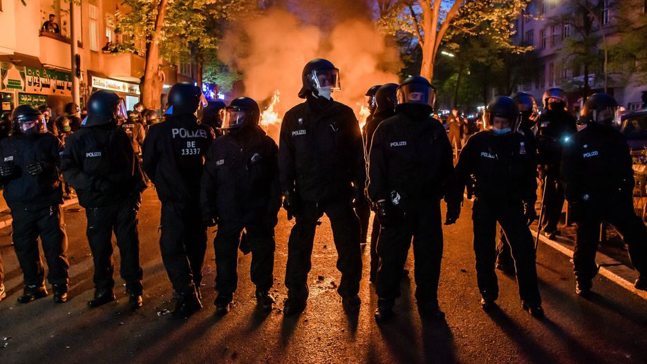 Niemcy. Zamieszki z policją finałem pierwszomajowej demonstracji