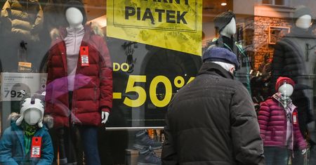 Tak smutnego Black Friday nie było od lat, ale Polacy raczej nie zbojkotują zakupowego święta
