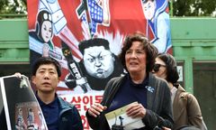 Uciekli z Korei Północnej. Wpadli w ręce zboczeńca