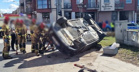 Wypadek na skrzyżowaniu Bielskiej i Sienkiewicza – 3-letnie dziecko w szpitalu