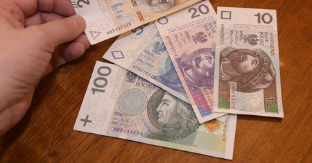 Dodatki dla emerytów w 2026&nbsp;r. Nie przegapcie! Nie wszystkie są z automatu