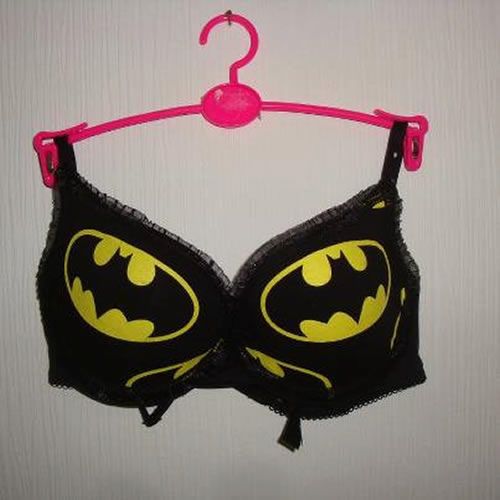 15 geekowskich staników dla odważnych kobiet. Batman, Star Wars, Pac-Man i inne 8