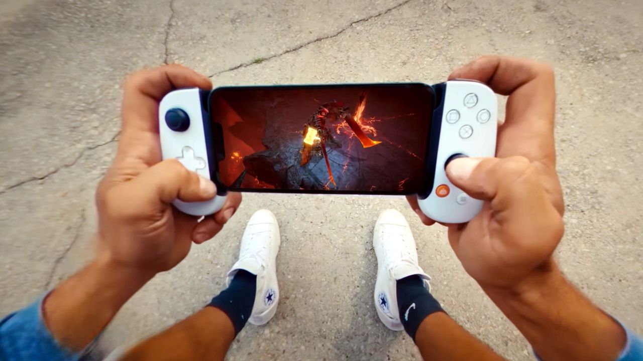 Smartfon z Androidem jako przenośne PlayStation. Oficjalny pad wreszcie do kupienia