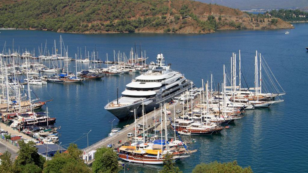 Oto luksusowy jacht "Ocean Victory" rosyjskiego oligarchy Wiktora Rasznikowa.