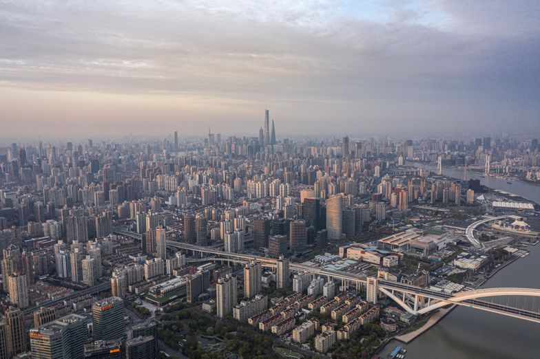 Shanghai City LockdownEmpty roads during a phased lockdown due to Covid-19 in Shanghai, China, on Monday, April 4, 2022. China's Covid-19 situation is on a knife's edge, with a lockdown of its financial hub intensified amid a surge in new cases and reports of new sub-strains of the omicron variant emerging as clusters flare nationwide.Shanghai tightens COVID-19 control measures  on March 28, 2022 in Shanghai, ChinaJackal Pan