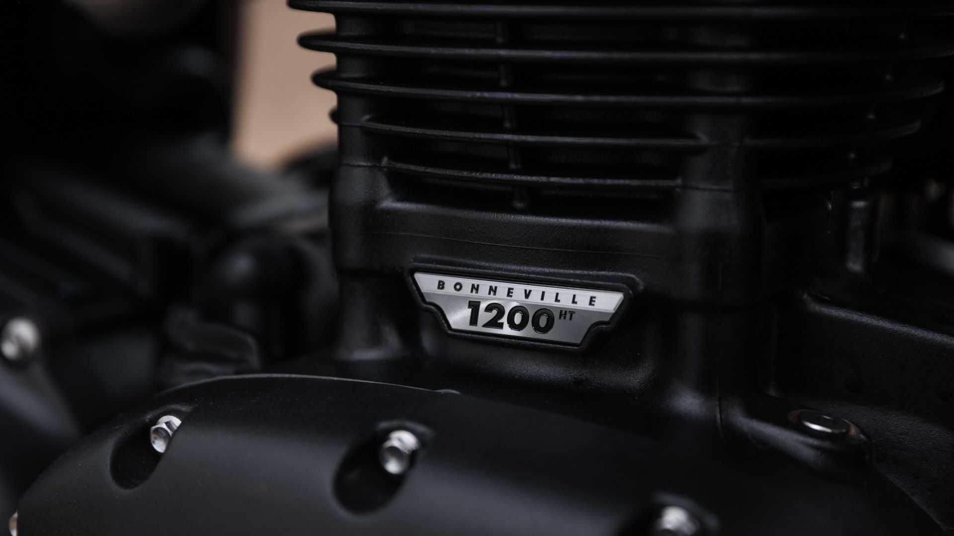Triumph Bonneville T120 Black DGR