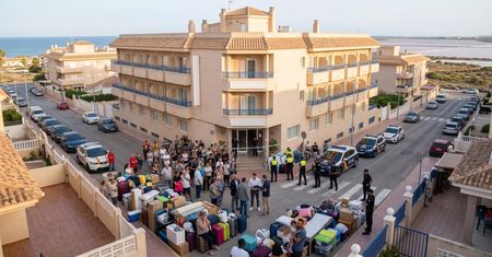 Eksmisja 50 rodzin z "hotelu widmo". "Nie jesteśmy dzikimi lokatorami, jesteśmy ofiarami oszustwa"
