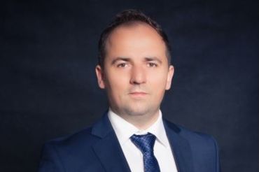 Łukasz Bednarz został wydawcą w TV Republika. 