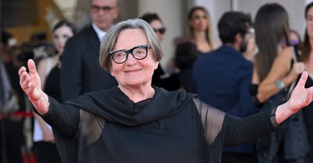 OGROMNY SUKCES Agnieszki Holland na festiwalu w Wenecji! "Zielona granica" z nagrodą specjalną