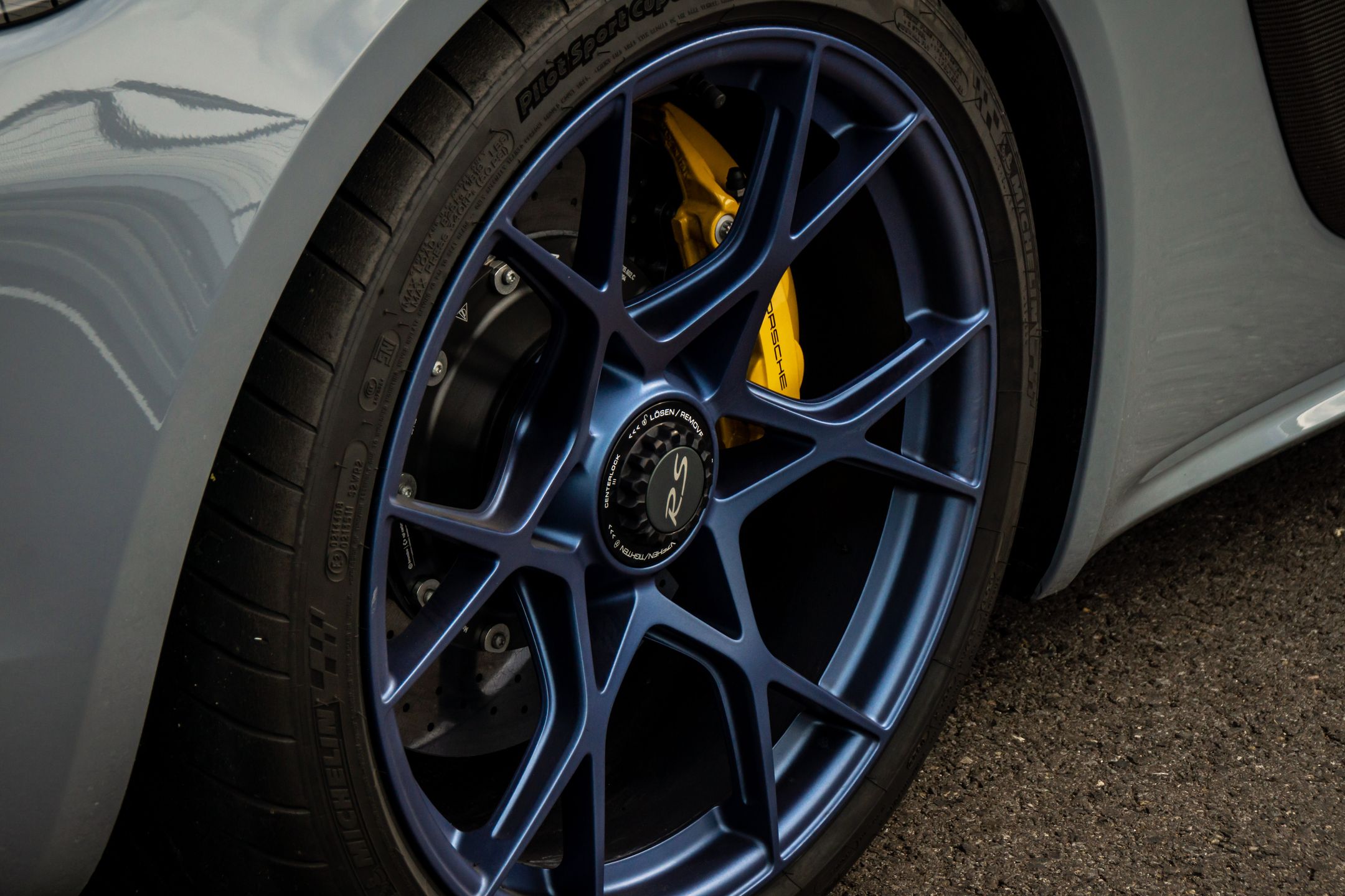 Porsche 718 Cayman GT4 RS