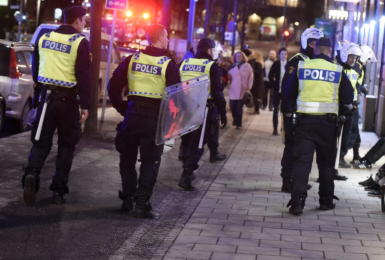 Sweden sets up special zones to counter rising gang violence