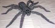 Wielka włochata tarantula z klocków lego