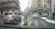 Niebezpieczny manewr na przejściu w Chorzowie. Wszystko nagrał monitoring