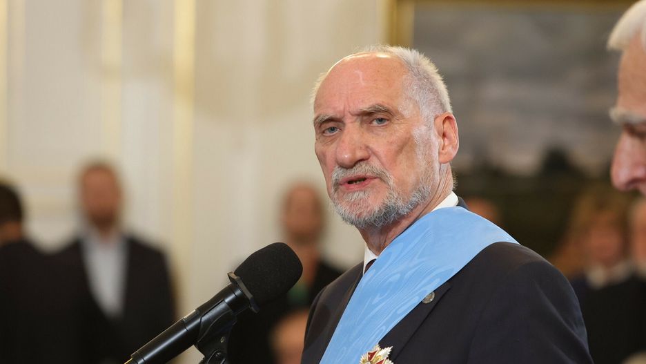 Ogromne koszty funkcjonowania podkomisji smoleńskiej Antoniego Macierewicza