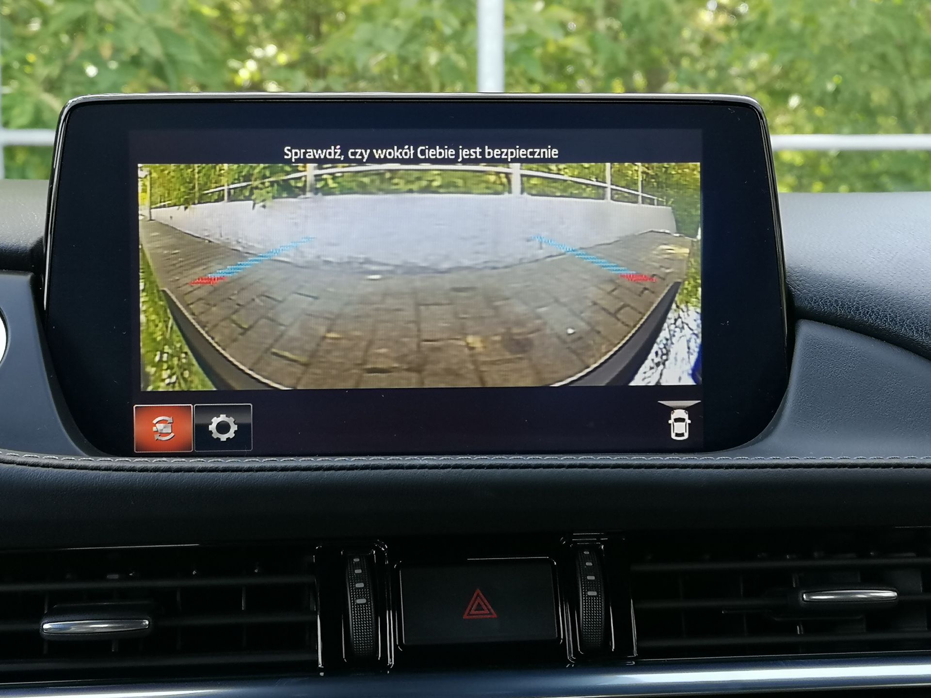 Mazda 6: Systemy bezpieczeństwa, kamera 360 stopni oraz zestaw audio BOSE 13