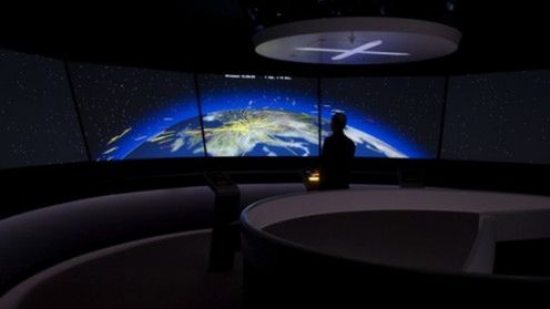 Lufthansa śledzi swoje samoloty na 14 metrowym ekranie (wideo) 1