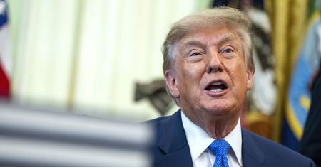 Korupcja bez precedensu? Nowy biznes Trumpa. Płaci ponad 10 firm