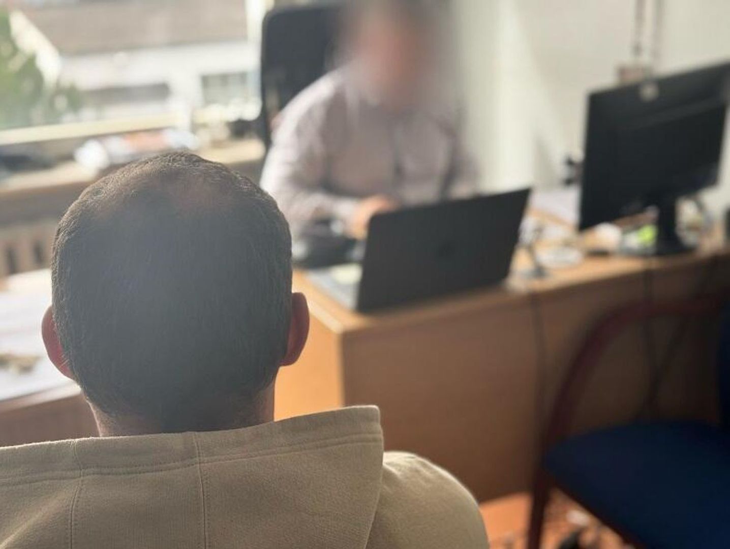 Ukrainiec kradł paliwo z samochodów, żeby grzać nim w mieszkaniu