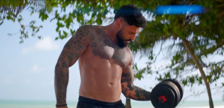 Filip wkroczył do "Hotelu Paradise"