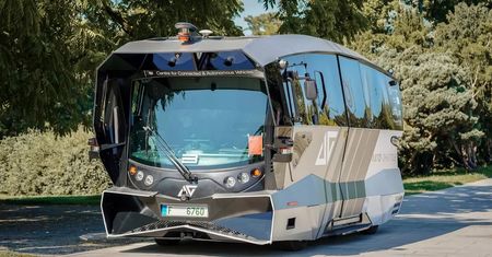 Kierowcy nie będą potrzebni. Rozpoczęły się testy autonomicznych autobusów