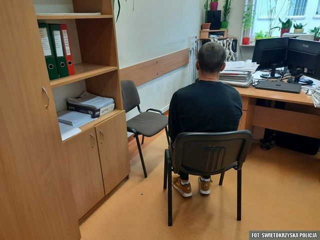 Nieuczciwy klient w rękach ostrowieckich policjantów. Czy warto było?
