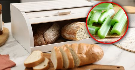 Włóż do chlebaka. Pieczywo będzie miękkie przez wiele dni