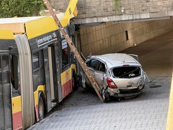 Wypadek w Warszawie. Wieści o kierowcy autobusu. Dorabiał do emerytury