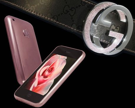 Różowy iPhone z paskiem Gucci i brylantami