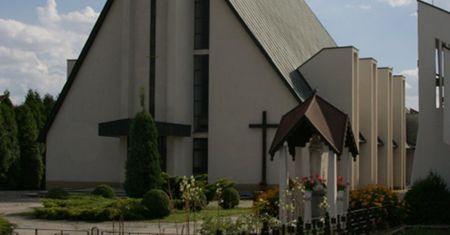 Nagłe zawieszenie księdza. Parafianie stoją za nim murem