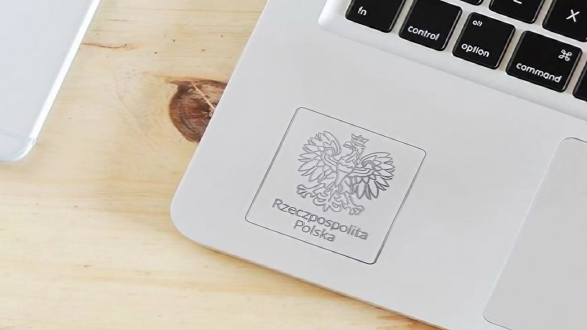 Kiedy dostawa laptopów dla uczniów?