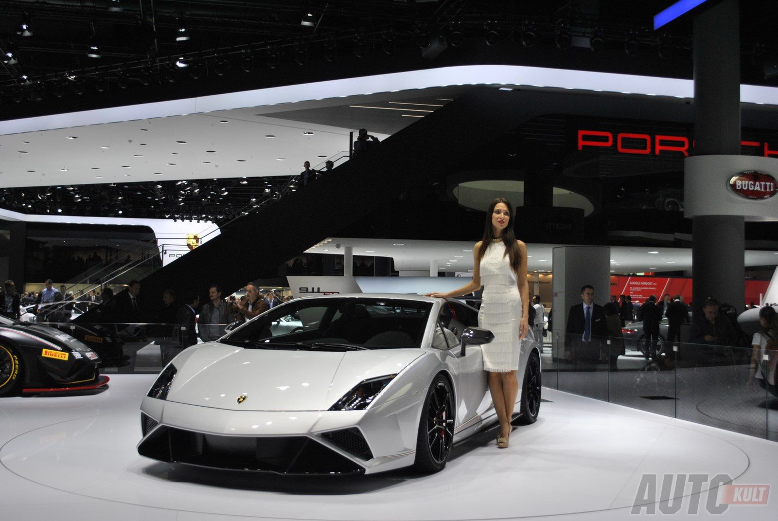 Hostessy Frankfurt Motor Show 2013 [galeria] 16