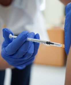 Rzeszów. Szczepienia poza kolejką. Ekspert: to nie fair