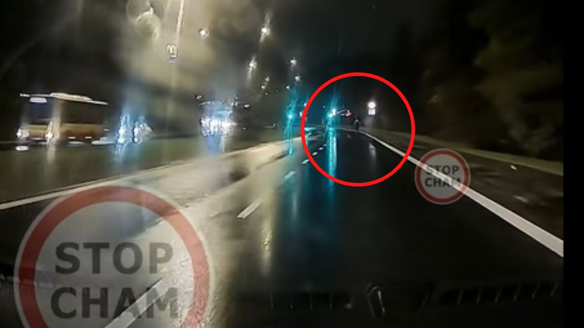 Rowerzysta jechał bez oświetlenia.