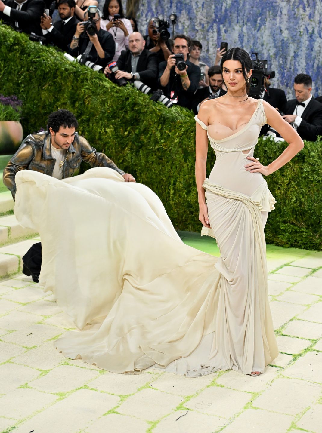Klan Kardashian-Jenner bryluje na Met Gali 2026