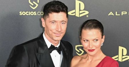 Anna i Robert Lewandowscy na Gali Złotej Piłki. Trenerka podbiła czerwony dywan
