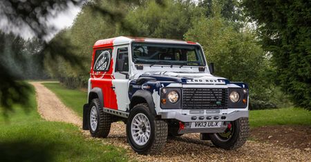 Land Rover kupił firmę Bowler, która jest specjalistą od wyczynowych terenówek