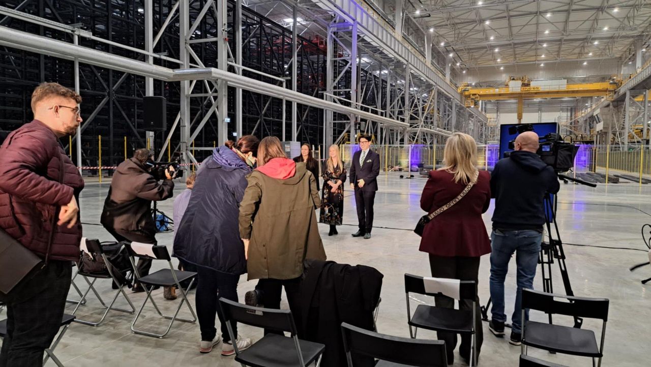 Siemianowice Śląskie: Walcownia Cognor ruszyła z kopyta. Teraz czas na wyjątkowy koncert w przemysłowej hali