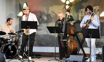 W ogrodzie Muzeum Stanisława Staszica w Pile koncertował Attila Muehl Quartet. Zobaczcie zdjęcia