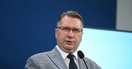 Polacy w sondażu o Czarnku. Złe wieści dla kandydata PiS