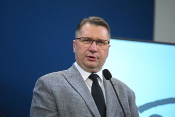 Polacy w sondażu o Czarnku. Złe wieści dla kandydata PiS