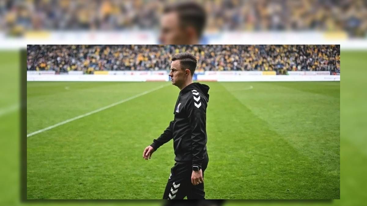 Trener Mateusz Stolarski
